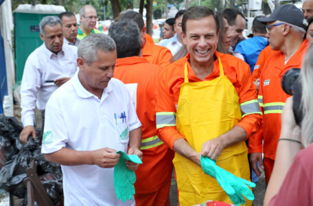 Com o pé no acelerador