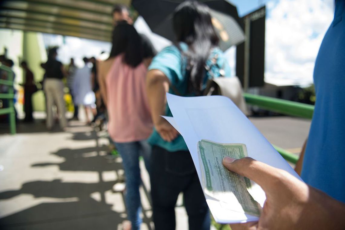 Mais de 147 milhões de eleitores vão às urnas